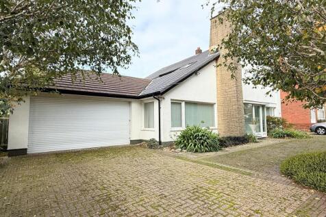 DOUBLE GARAGE