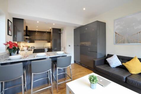 Lounge/Kitchen
