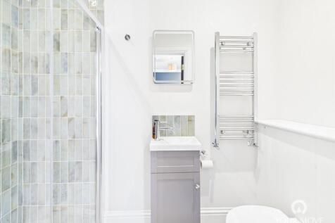 En Suite Shower Room