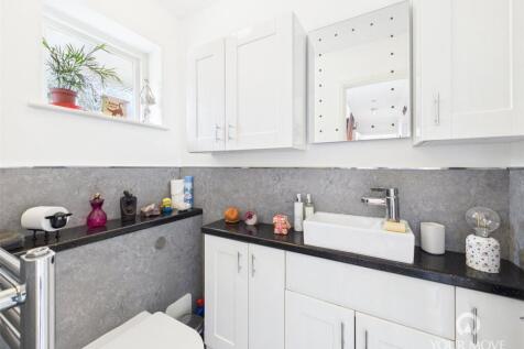 Cloakroom/Wc