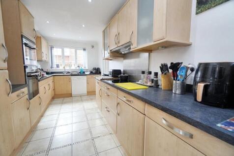 29 Tower Kitchen