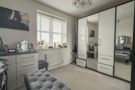 IMG-20251029-WA00...