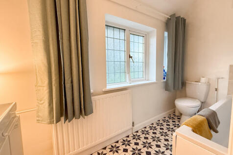 20251029_14335927...