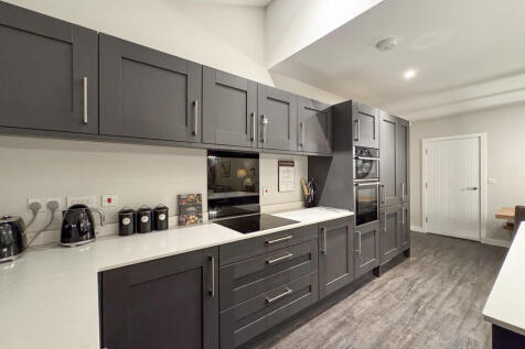 Hart avenue kitch...