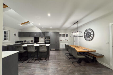 Hart avenue kitch...