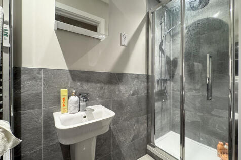 Hart avenue ensui...