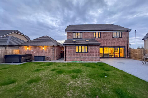 Hart avenue back ...