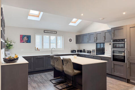 Hart avenue kitch...