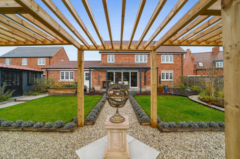 Tye Green garden ...