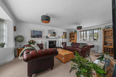 Tye Green living ...