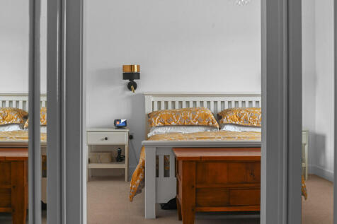 Tye Green bedroom...