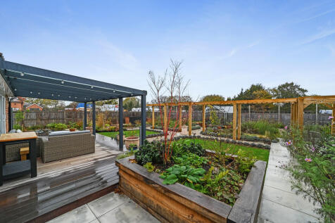 Tye Green Garden ...