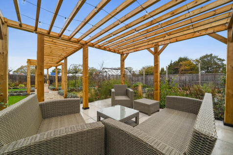 Tye Green Garden ...