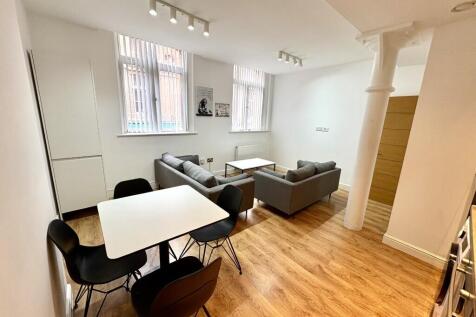 Living Room/Kitchen
