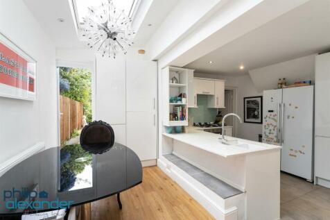 Dining Room.jpg
