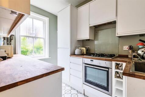 Kitchen (2).jpg