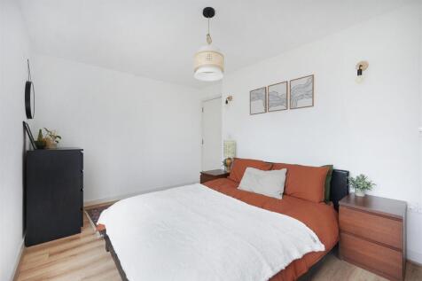 Bedroom One.jpg