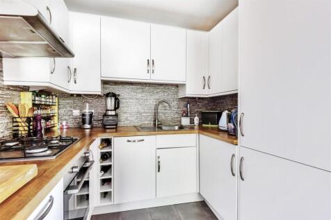 Kitchen (2).jpg