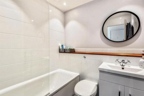 Bathroom.jpg