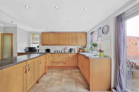 Trafalgar Avenue 7