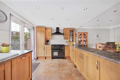 Trafalgar Avenue 8