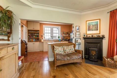 Dining Room to Kitchen
