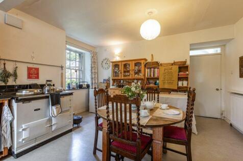 Breakfasting Kitchen