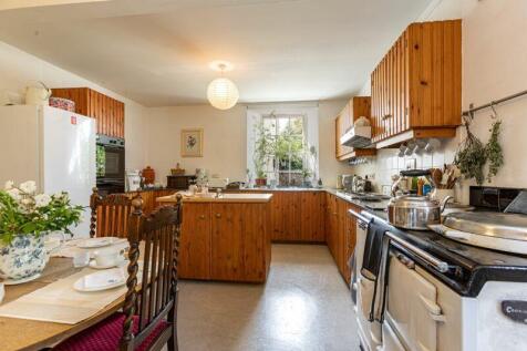 Breakfasting Kitchen