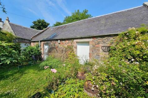 Stables &amp; Courtyard