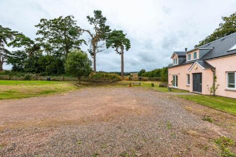Driveway Parking to Front