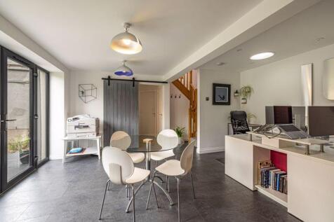 Coach House Sitting Room/Office