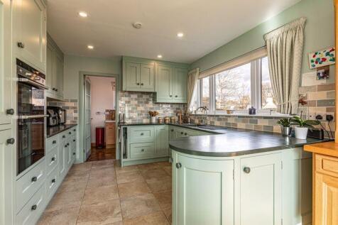 Breakfasting Kitchen