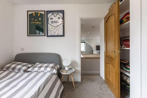 Bedroom 2 to Play Area