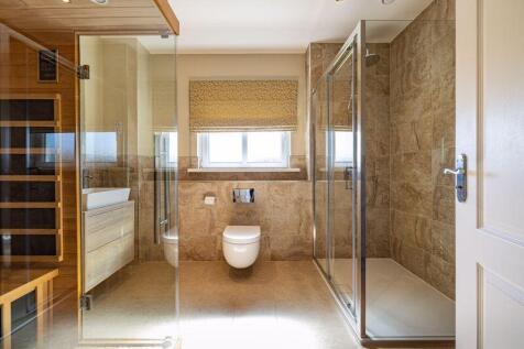 Ensuite Shower Room &amp; Sauna