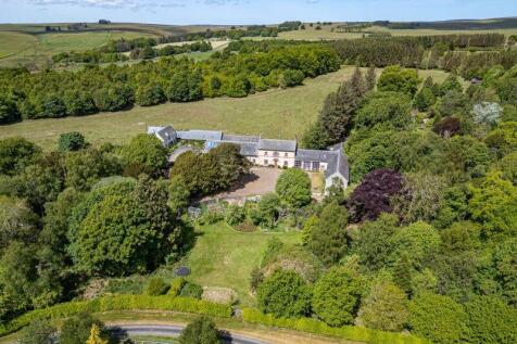 Aerial of Front, Garden &amp; Surrounds