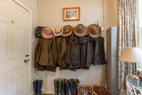 Cloakroom/WC