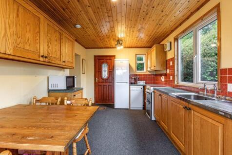 Breakfasting Kitchen