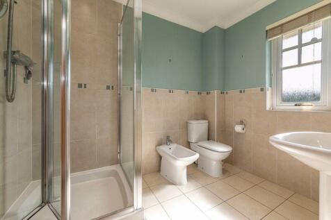 Ensuiite Shower Room