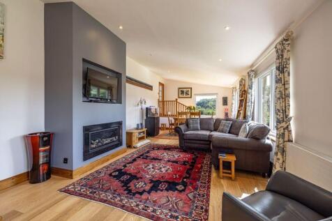 Sitting/Dining Room