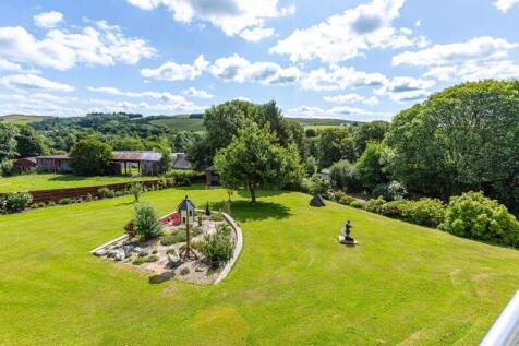 Front Garden &amp; View
