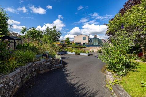 Garden to Driveway