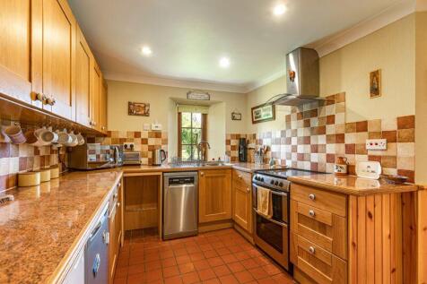 Breakfasting Kitchen