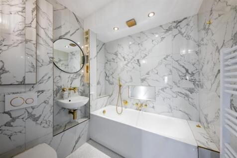 3 at 87 hamilton terrace 2962 bath.jpg