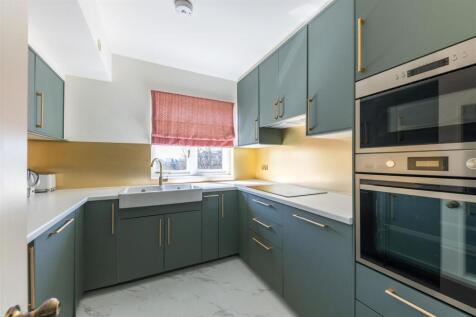 3 at 87 hamilton terrace 2962 kit.jpg