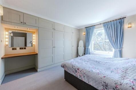 3 at 87 hamilton terrace 2962 bed2.jpg