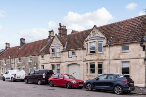 9 The Crown, front High Street, Marshfield SN14 8L