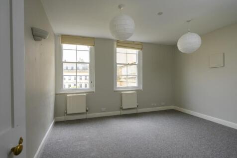 6 Beauford Square-16.jpg