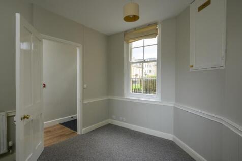 6 Beauford Square-12.jpg