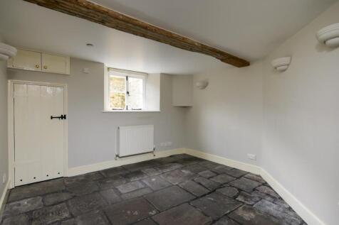 6 Beauford Square-14.jpg