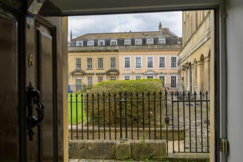 6 Beauford Square-6.jpg
